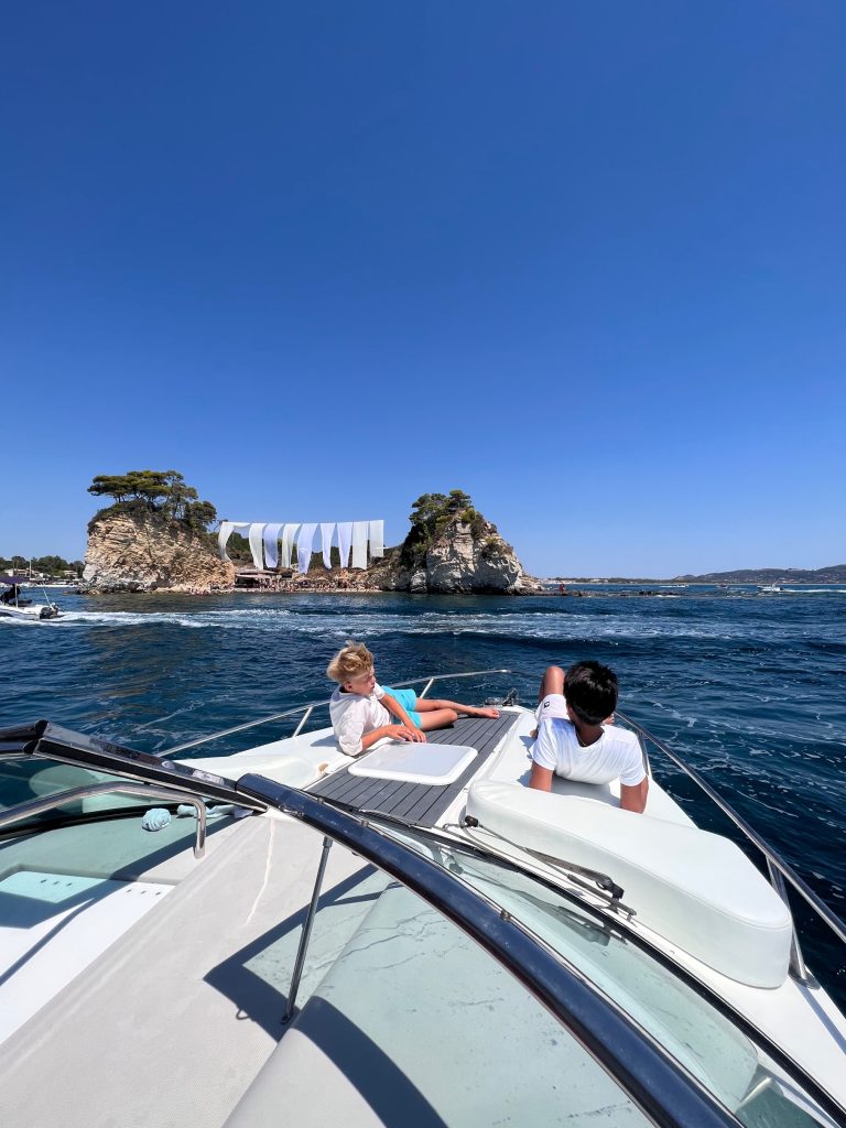 2F7C9971-3341-4E36-81FB-6CD316F5B69C