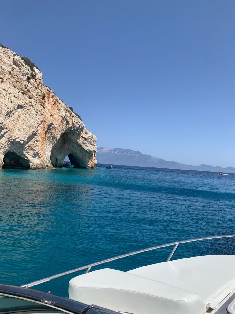 72D99D08-A005-4B1F-B7F6-DCB86EF3D819