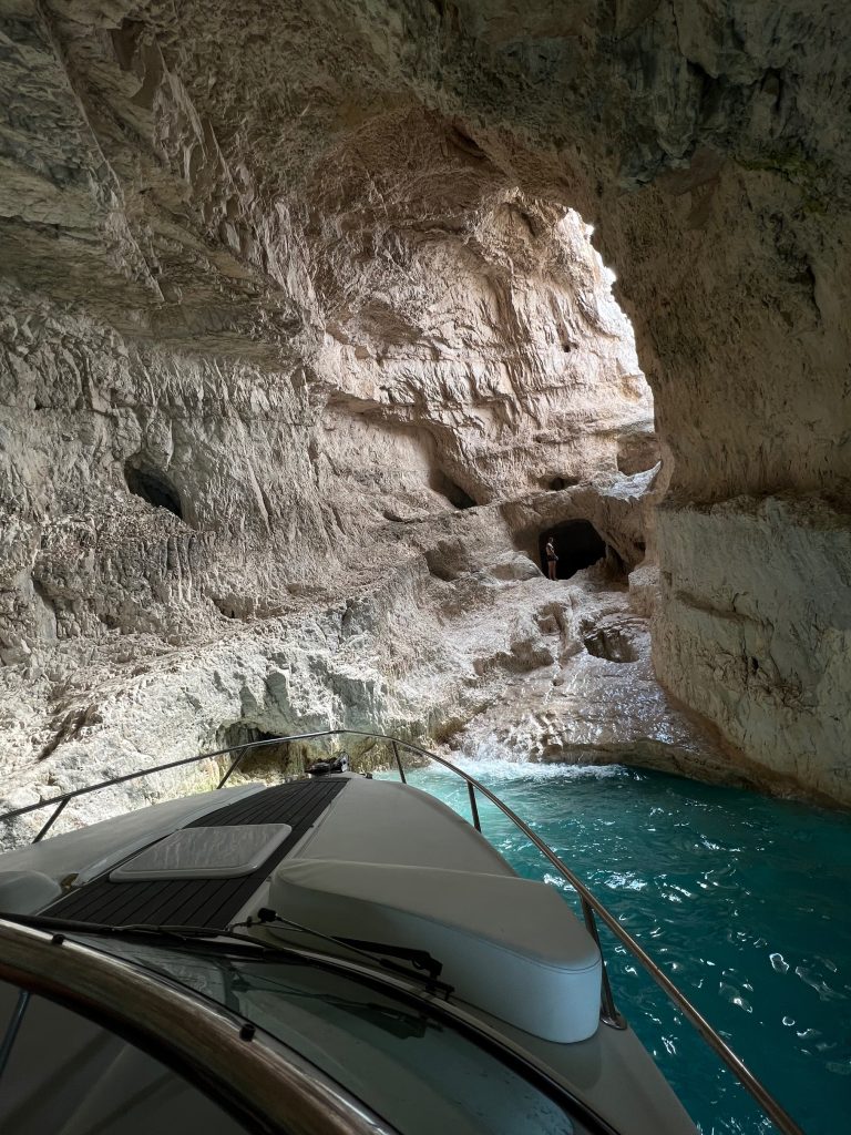 C96EB103-ACE2-4511-B97E-86F72D973FF5